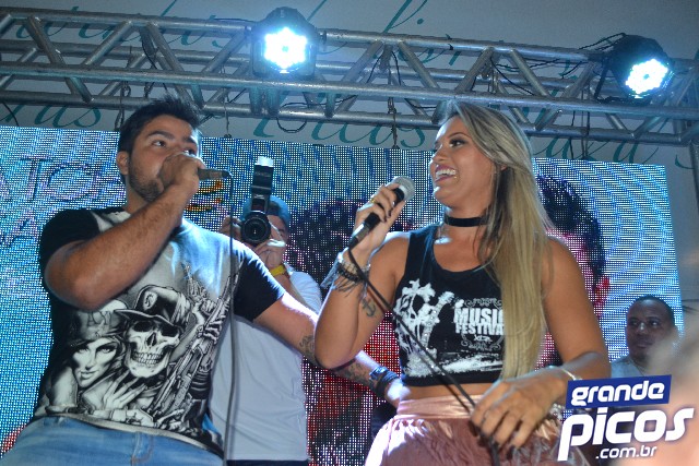 Coletiva de impresa com Yara Tchê e Alessandro agita noite no Picos Plaza Shopping